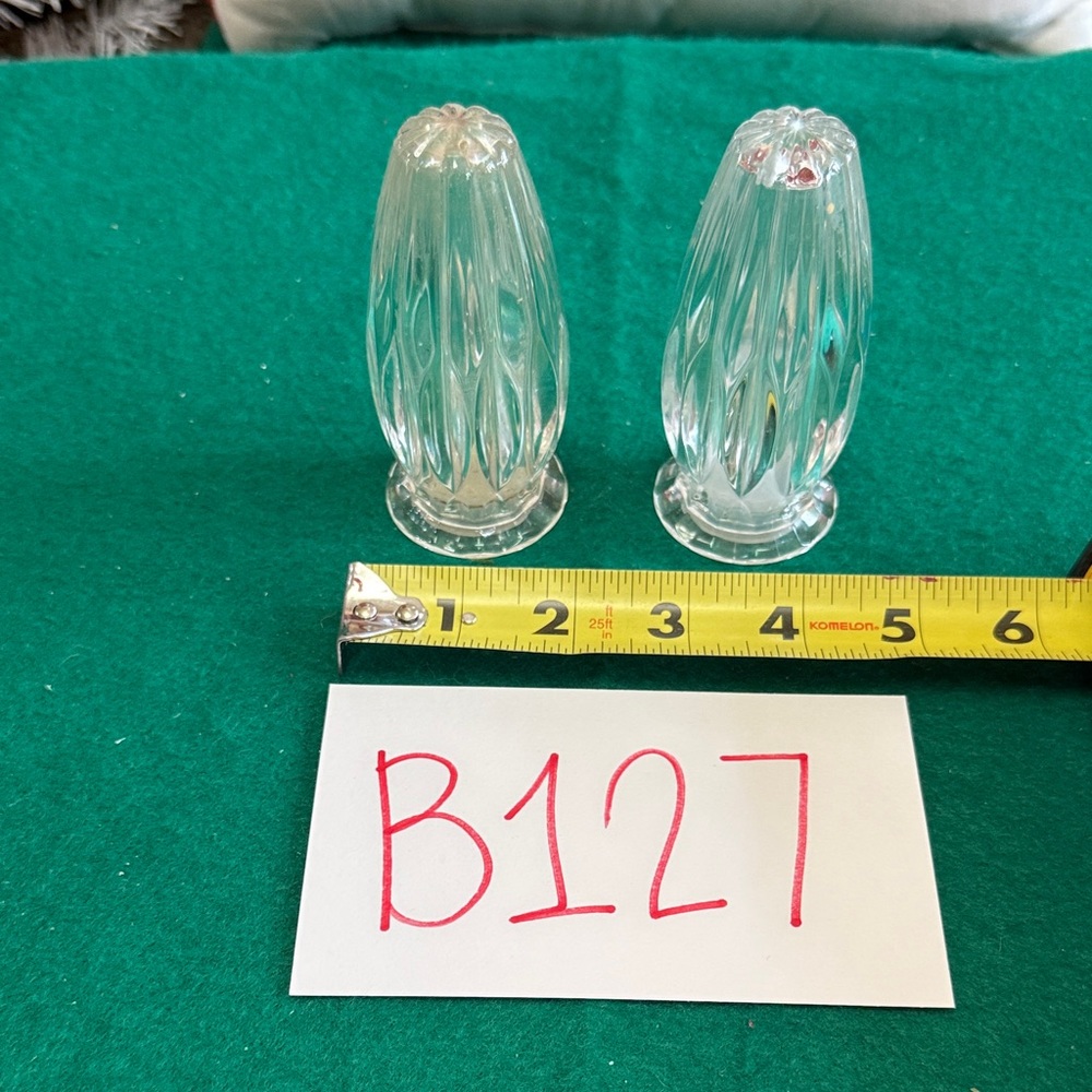 Vtg Park Lane by Mikasa- Clear Glass Salt and Pepper Shakers